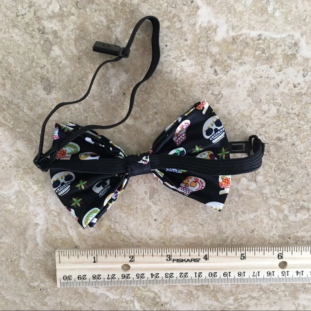 NWOT Halloween Multi Color Skull Bow Tie